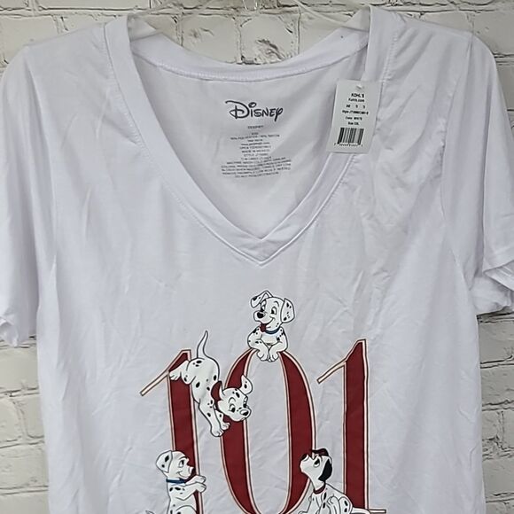 Disney NWT 101 Dalmatians Junior's XXL/15 Top V-Neck T-Shirt White Graphic Tee - Picture 2 of 6